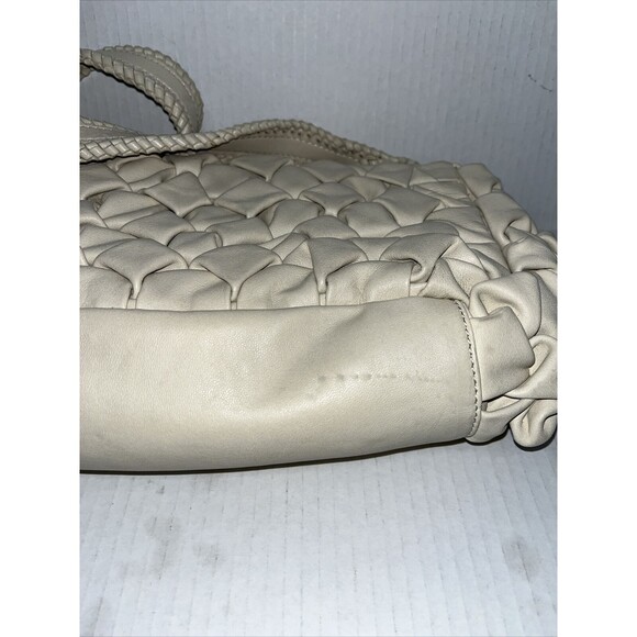 Ashreil Ivory Puffer Leather Shoulder Handbag - Picture 4 of 6